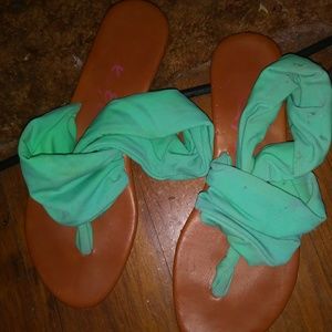 Sandles